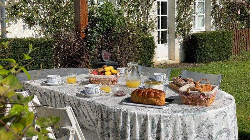 Domaine De Bel Ebat Paucourt Exterior foto